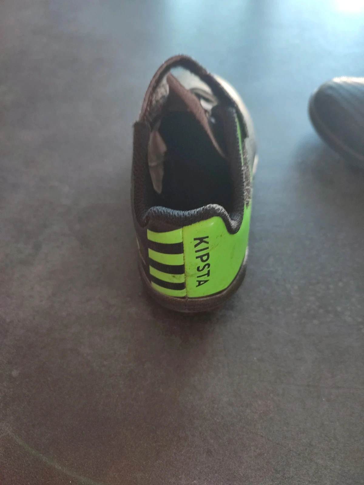 Children's soccer shoes size 27 – photo 4